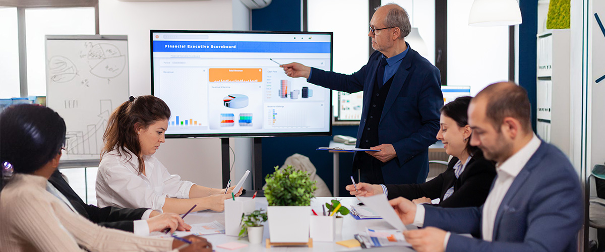 Portfolio Management Services: How Professionals Protect Your Investments